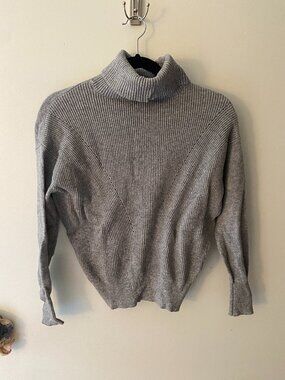 Gray Turtleneck sweater